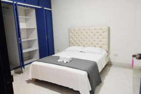Descubre Cali desde este acogedor apartamento ubicación central y privacidad garantizada
